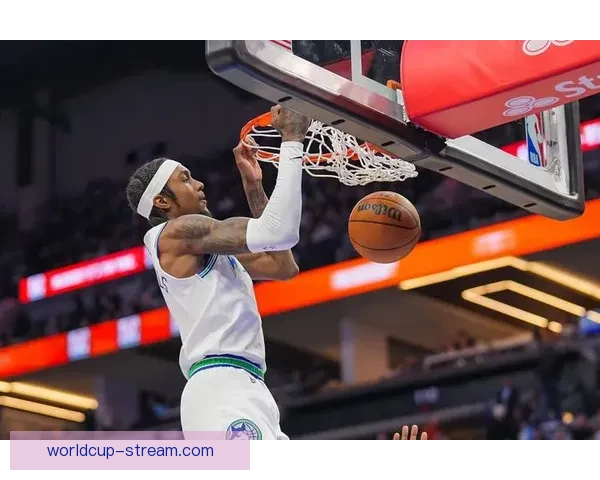 比塔泽恶犯遭驱逐 丹尼尔斯为队友出头吃T 引发场上冲突